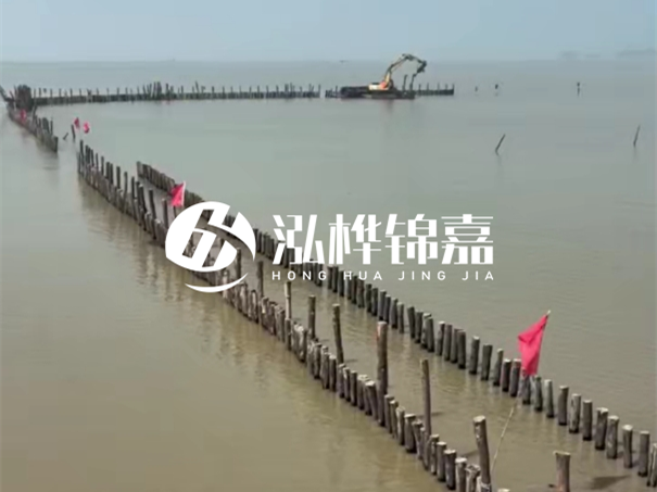 河道護(hù)坡打樁對河岸保護(hù)有何作用？河道松木樁水面需要預(yù)留多長？